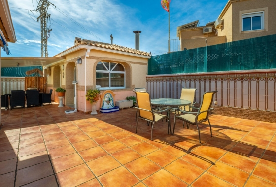 Resale - Villa - Torrevieja - El Chaparral