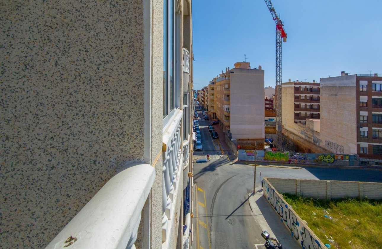 Resale - Apartment - Torrevieja - Estacion de autobuses