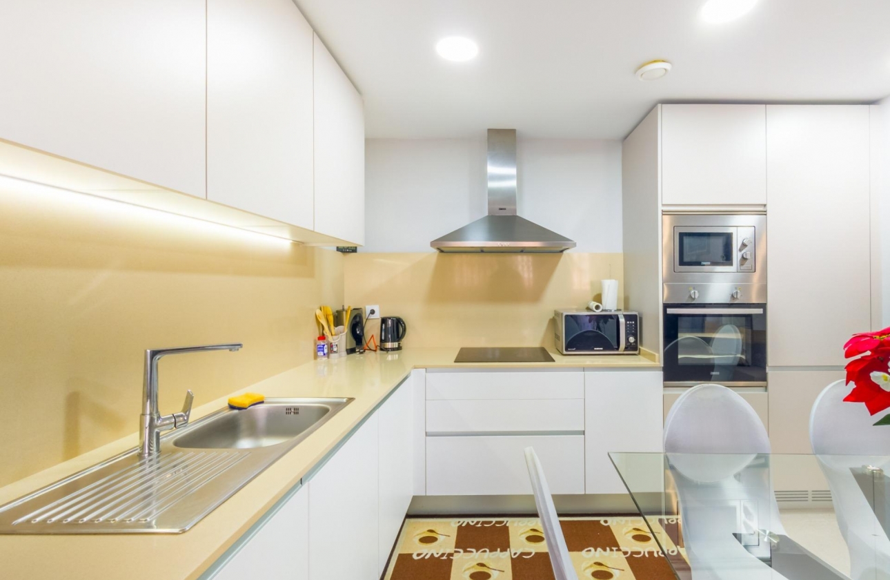 Rynek wtórny - Apartament - Torrevieja - Estacion de autobuses