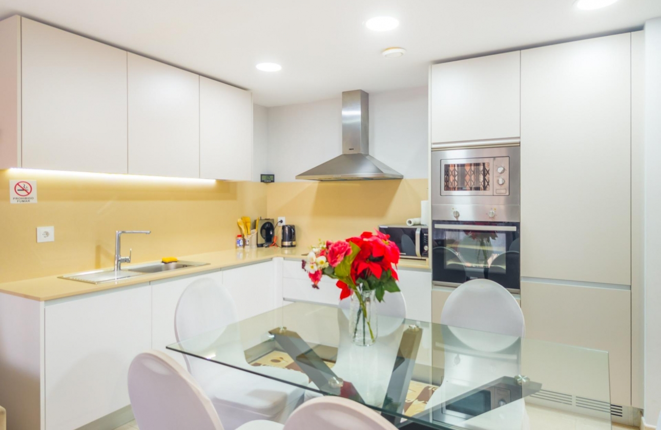 Rynek wtórny - Apartament - Torrevieja - Estacion de autobuses