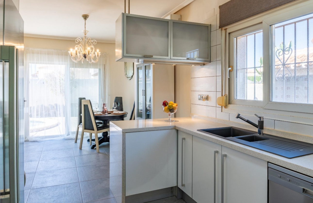 Rynek wtórny - Villa - Orihuela Costa - Playa Flamenca