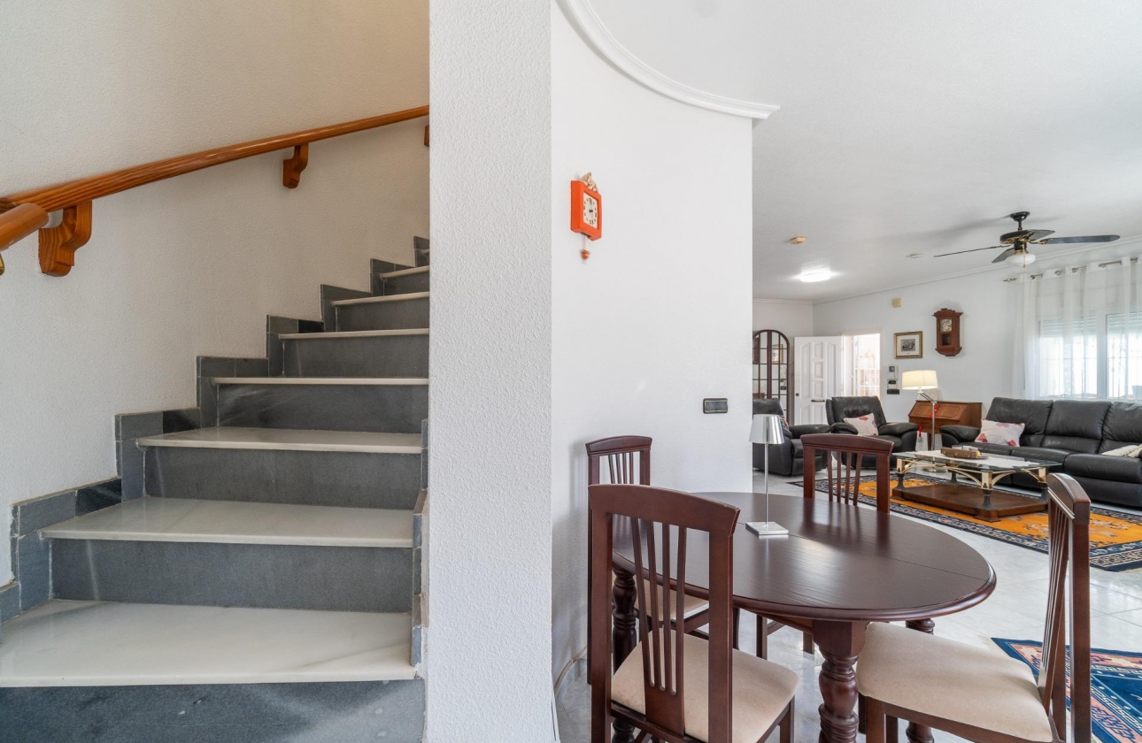 Rynek wtórny - Villa - Orihuela Costa - La Zenia