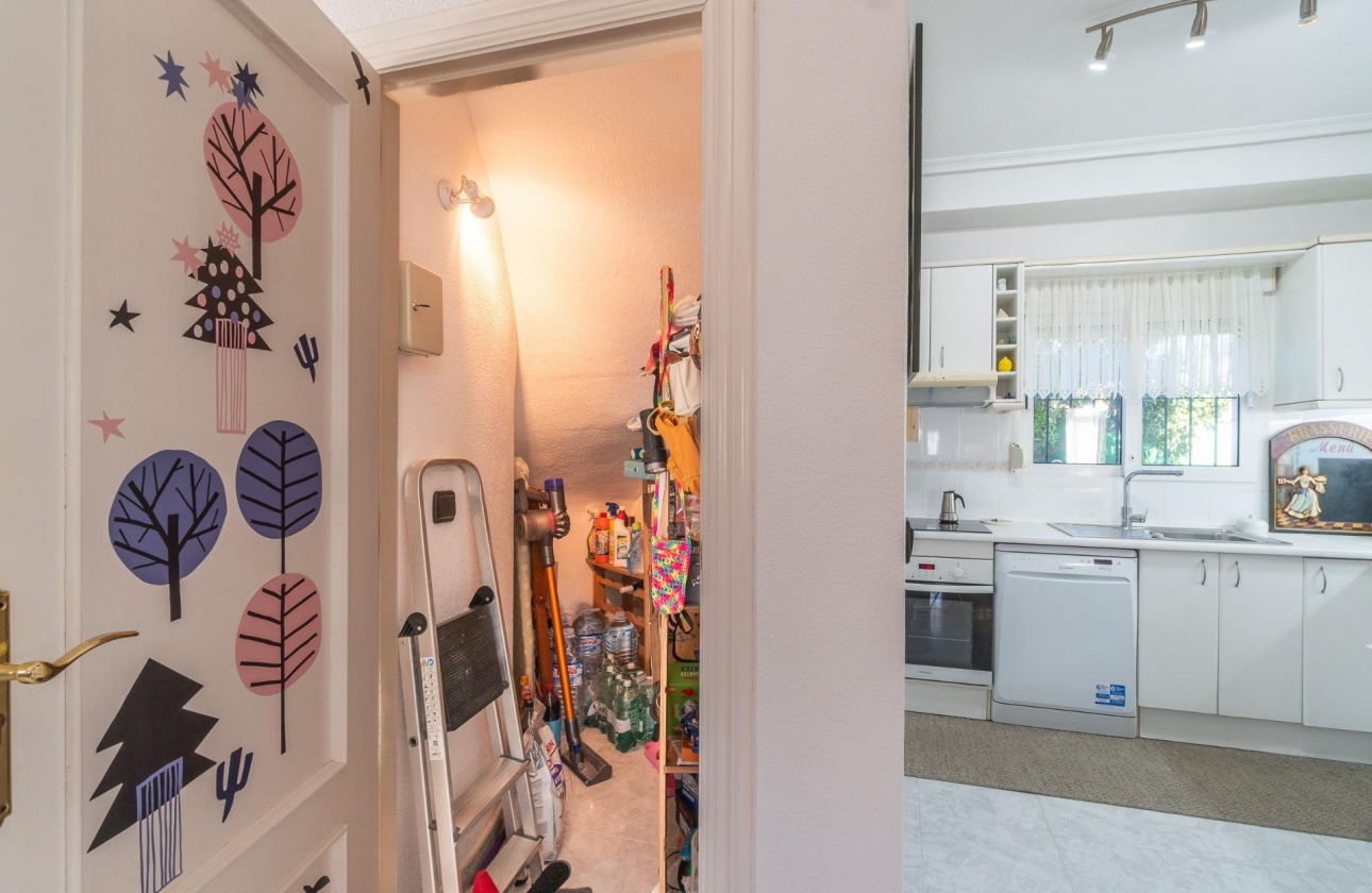 Rynek wtórny - Villa - Orihuela Costa - La Zenia