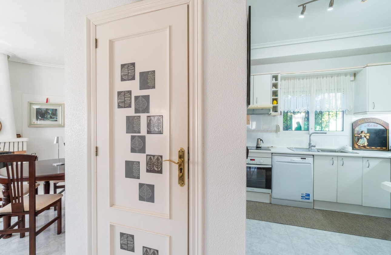 Rynek wtórny - Villa - Orihuela Costa - La Zenia