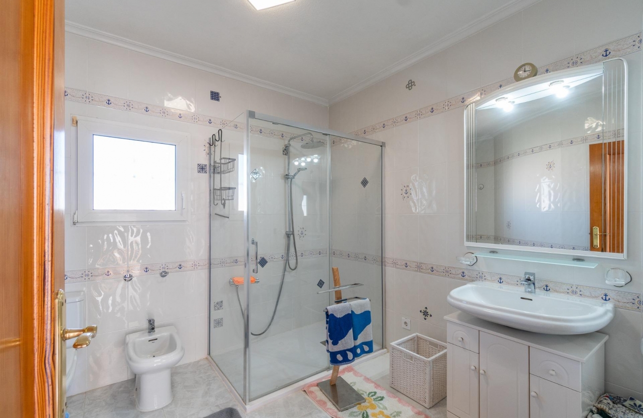 Rynek wtórny - Villa - Orihuela Costa - La Zenia