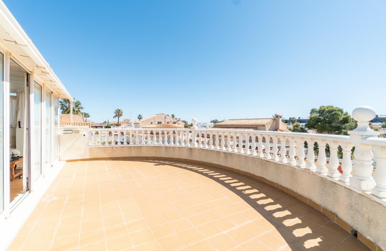Rynek wtórny - Villa - Orihuela Costa - La Zenia