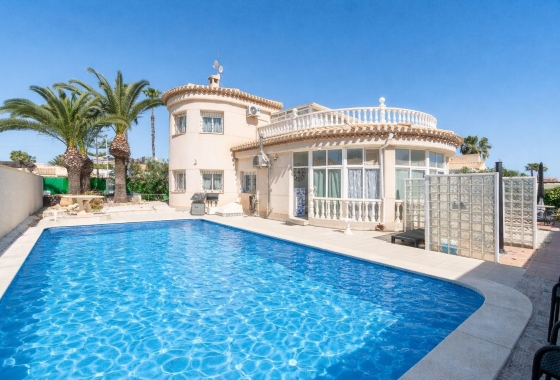 Rynek wtórny - Villa - Orihuela Costa - La Zenia