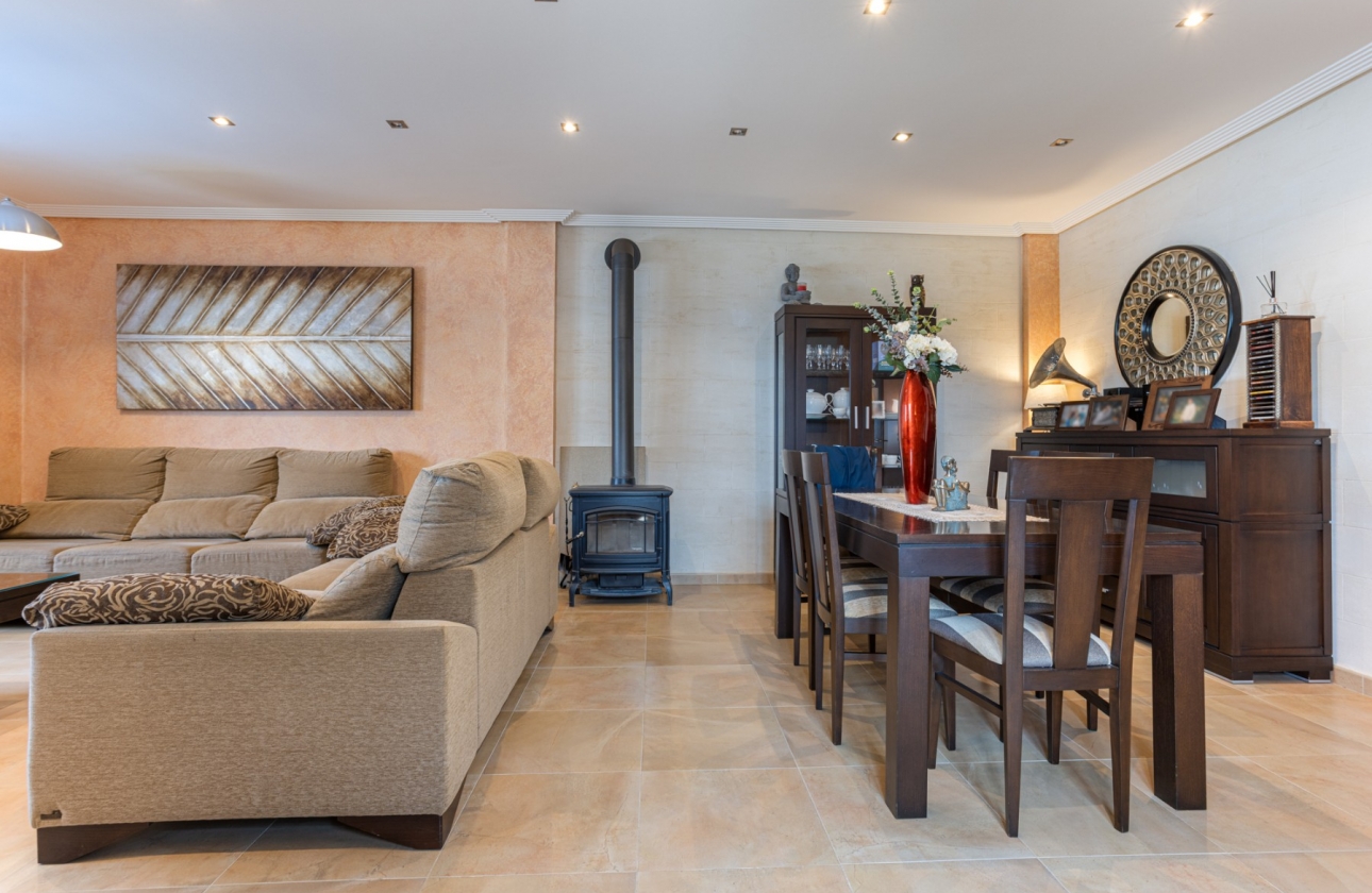 Rynek wtórny - Villa - Los Montesinos - La Herrada