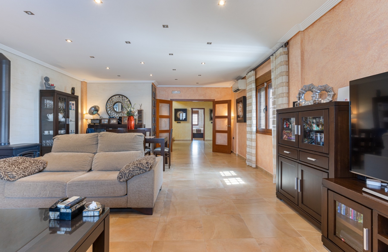 Rynek wtórny - Villa - Los Montesinos - La Herrada