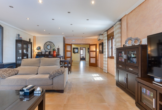 Rynek wtórny - Villa - Los Montesinos - La Herrada