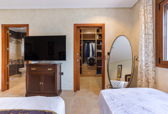 Rynek wtórny - Villa - Los Montesinos - La Herrada