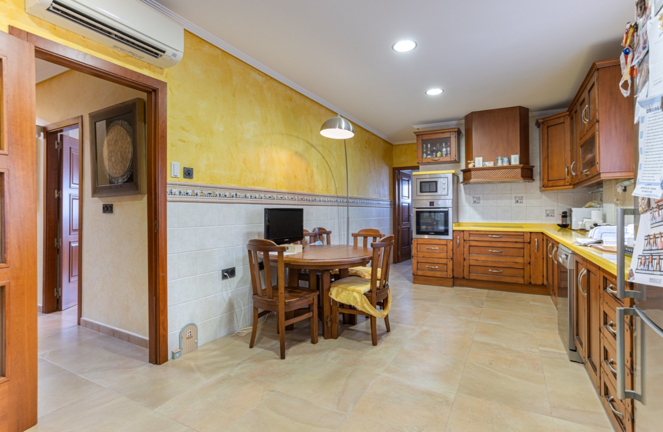 Rynek wtórny - Villa - Los Montesinos - La Herrada