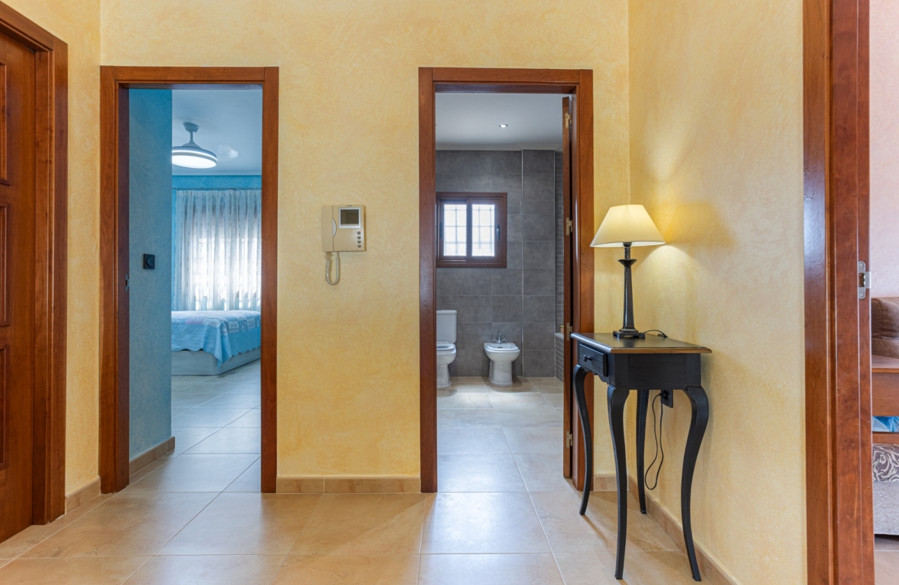 Rynek wtórny - Villa - Los Montesinos - La Herrada