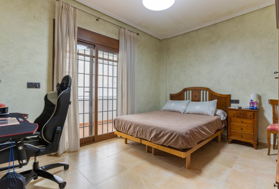 Rynek wtórny - Villa - Los Montesinos - La Herrada