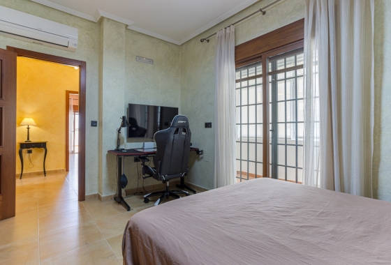 Rynek wtórny - Villa - Los Montesinos - La Herrada