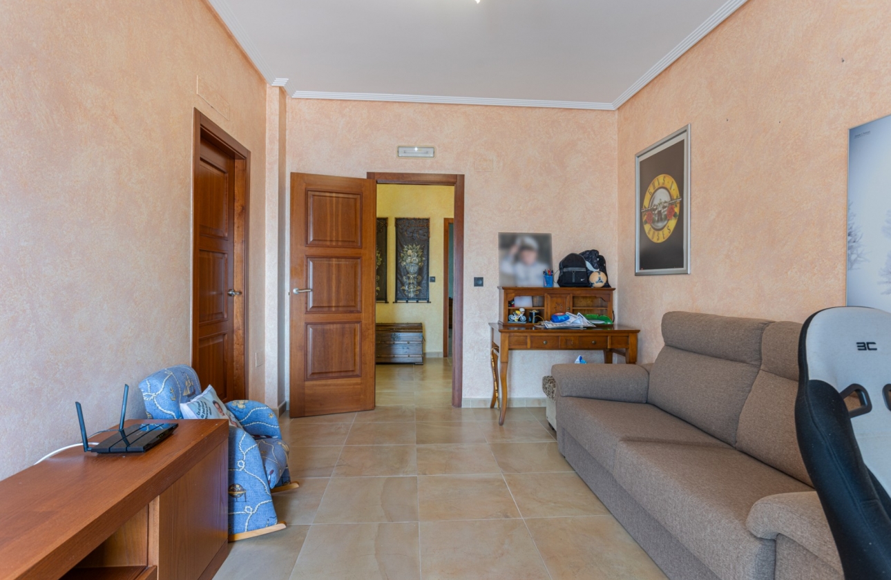 Rynek wtórny - Villa - Los Montesinos - La Herrada
