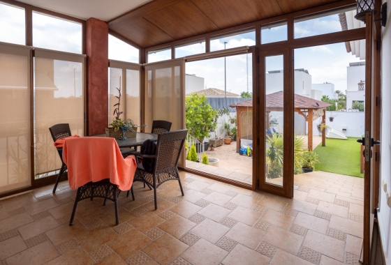 Rynek wtórny - Villa - Los Montesinos - La Herrada