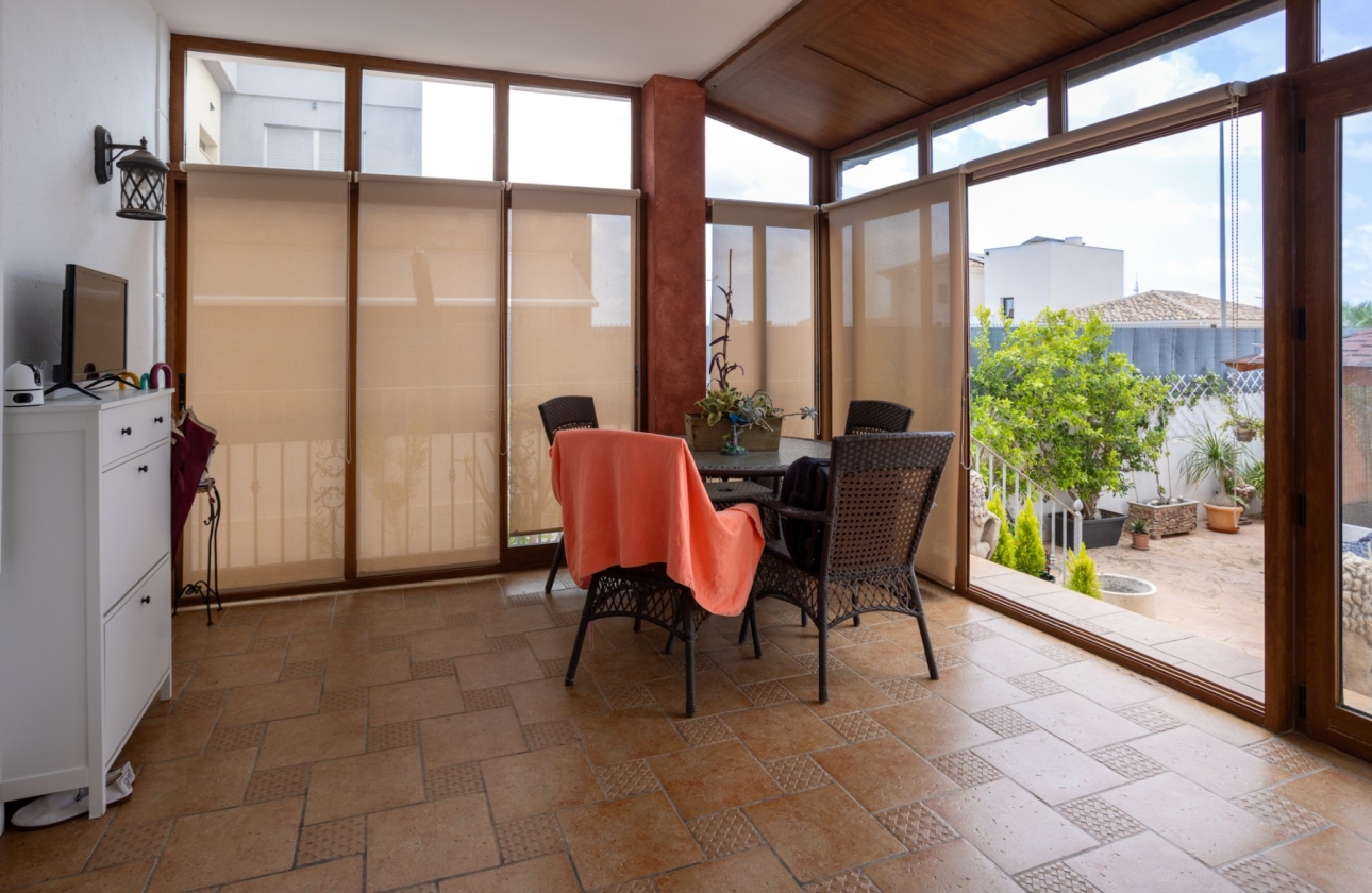 Rynek wtórny - Villa - Los Montesinos - La Herrada