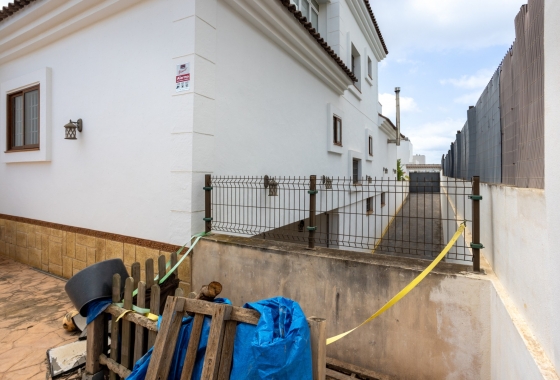 Rynek wtórny - Villa - Los Montesinos - La Herrada