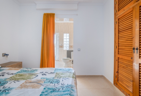 Rynek wtórny - Villa - Torrevieja - Urbanización San Luis