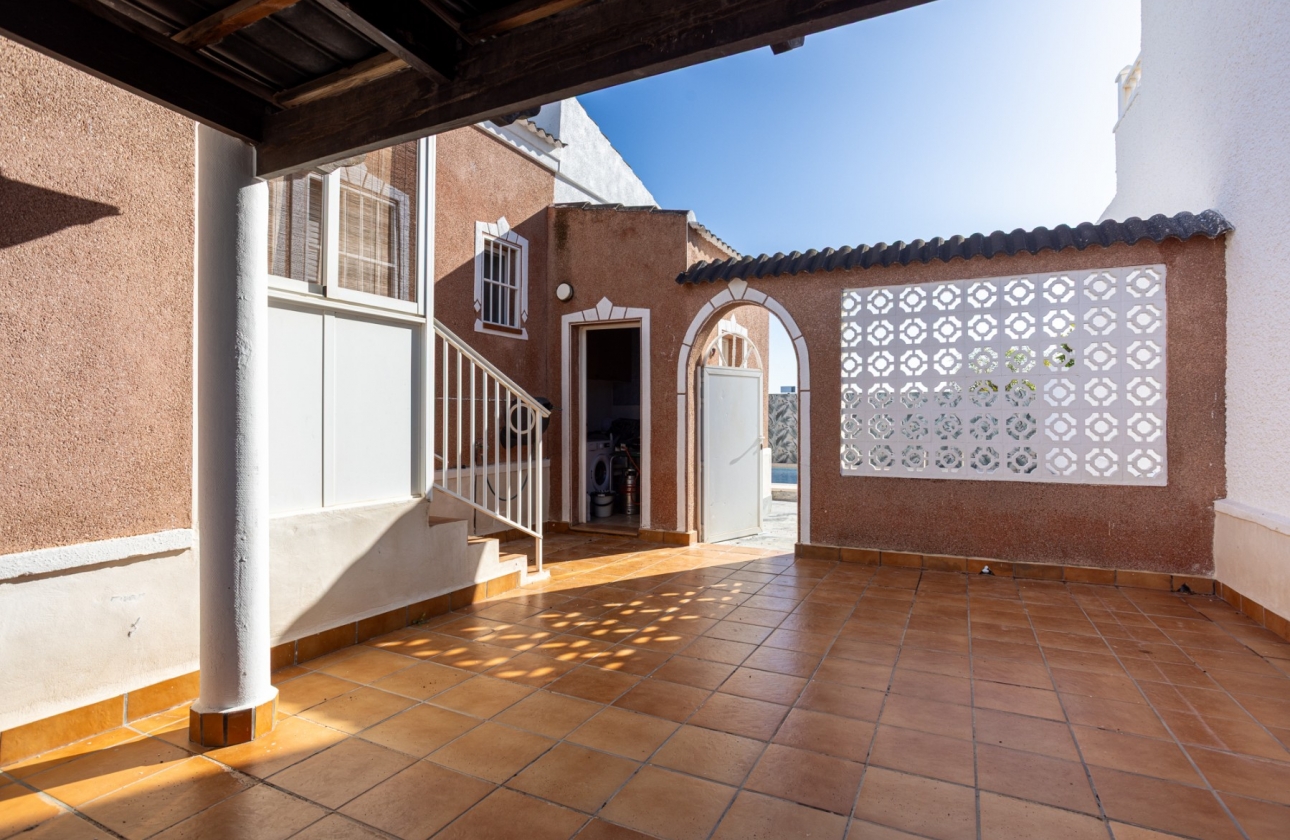 Rynek wtórny - Villa - Torrevieja - Urbanización San Luis