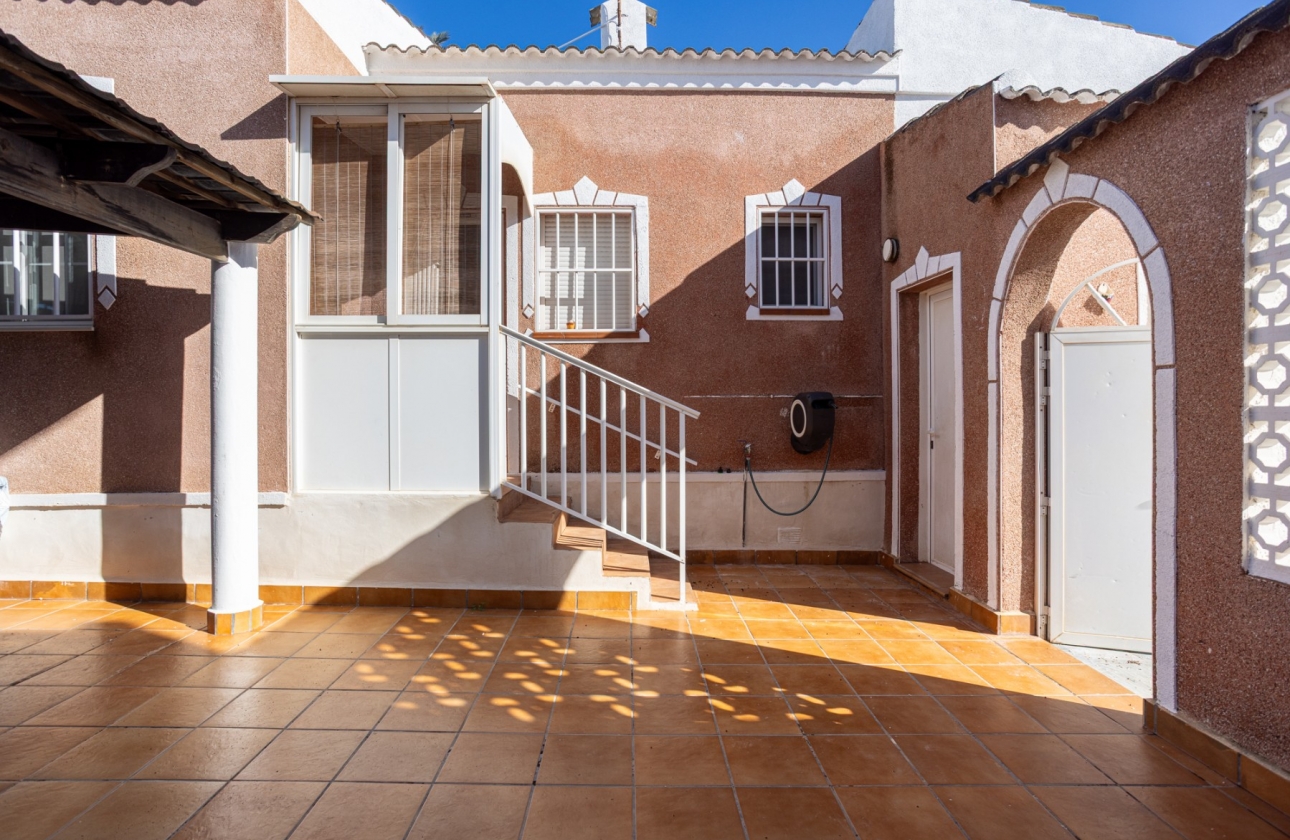 Rynek wtórny - Villa - Torrevieja - Urbanización San Luis