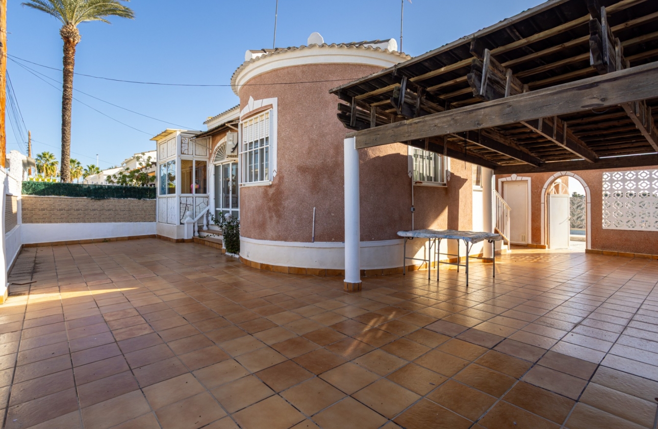 Rynek wtórny - Villa - Torrevieja - Urbanización San Luis