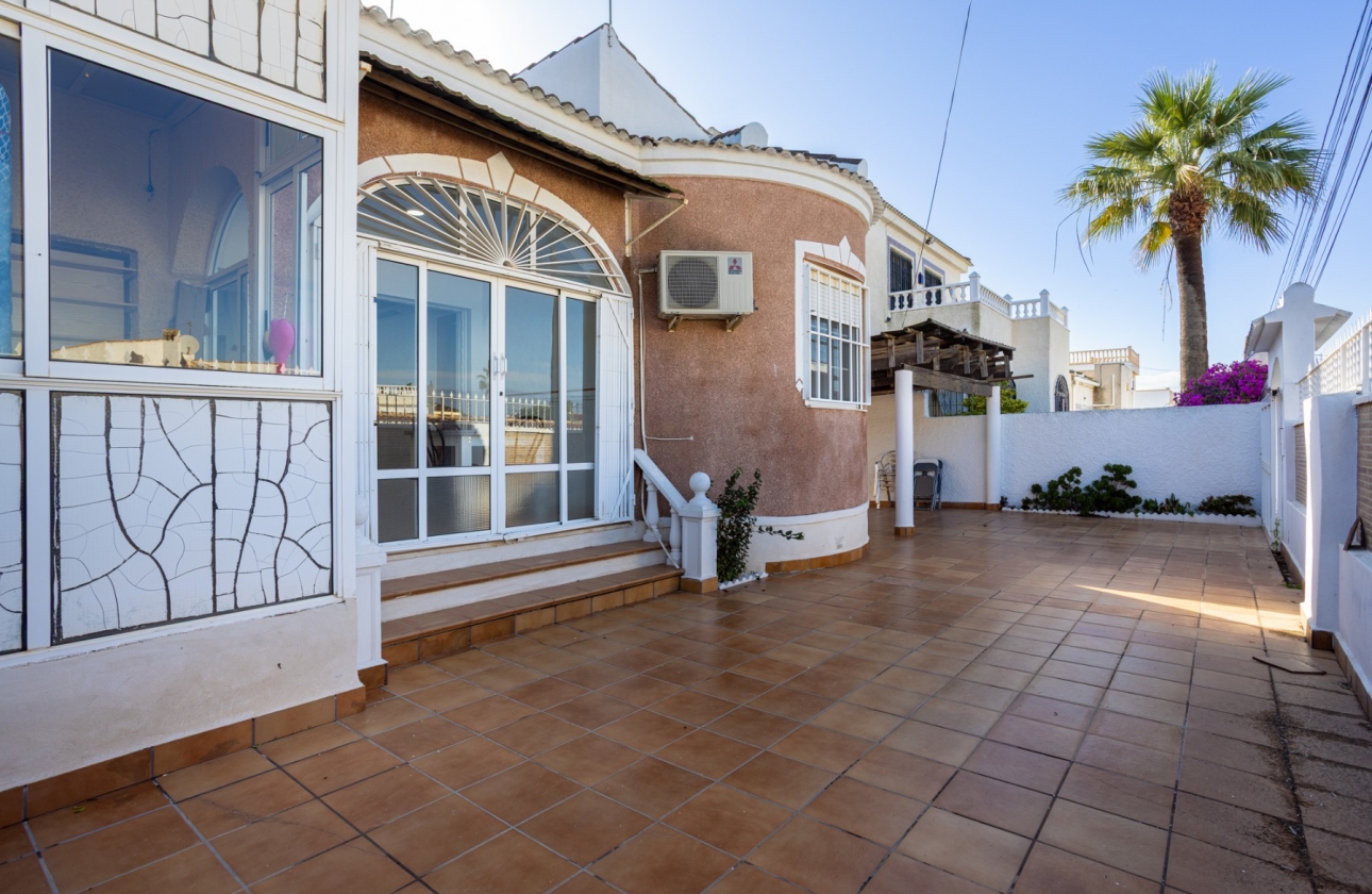 Rynek wtórny - Villa - Torrevieja - Urbanización San Luis
