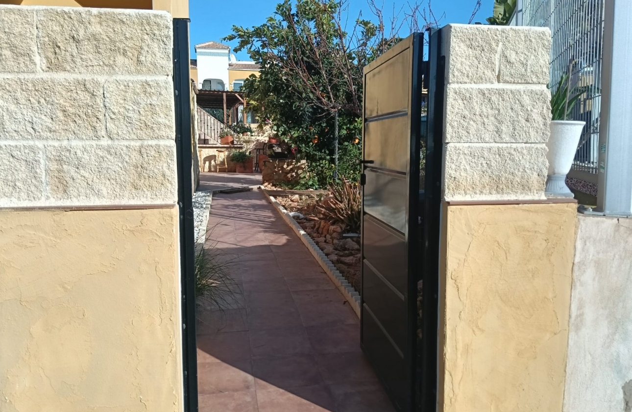 Rynek wtórny - Apartament - Los Montesinos - La Herrada