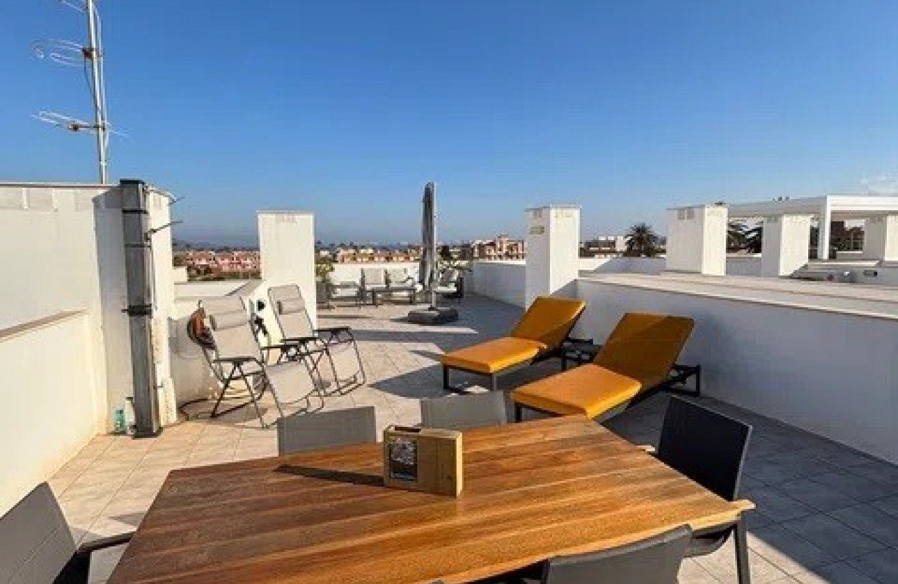 Resale - Apartment - Mar de Cristal
