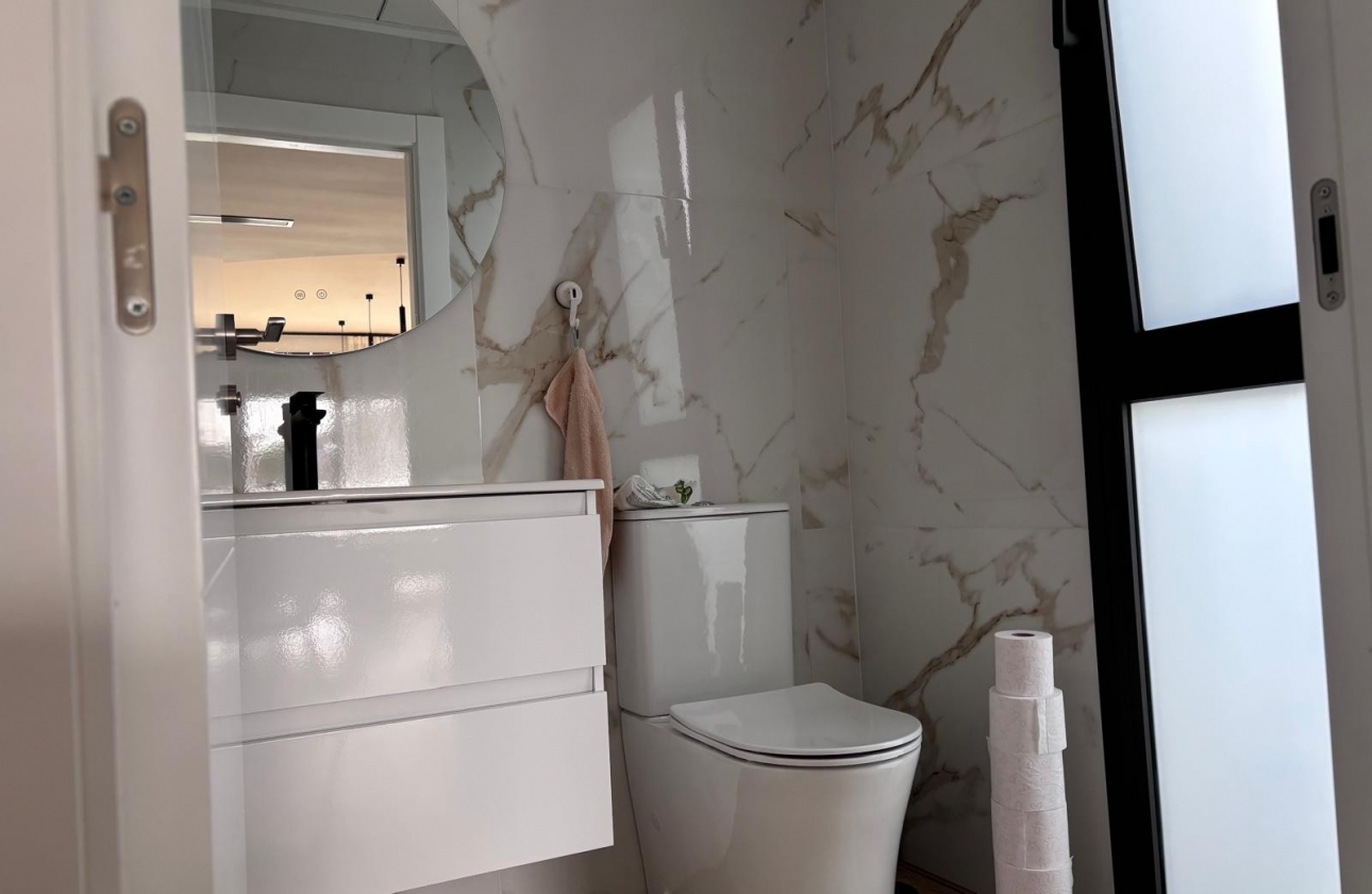 Rynek wtórny - Szeregowiec - Los Montesinos - La Herada