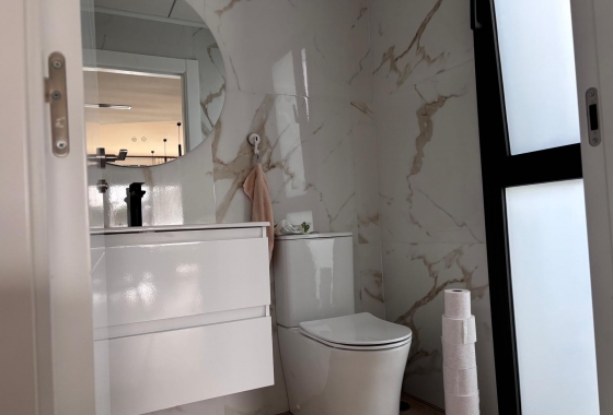 Rynek wtórny - Szeregowiec - Los Montesinos - La Herada