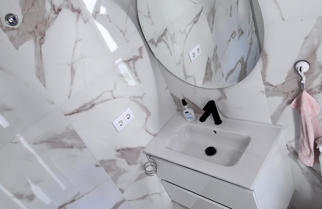 Rynek wtórny - Szeregowiec - Los Montesinos - La Herada