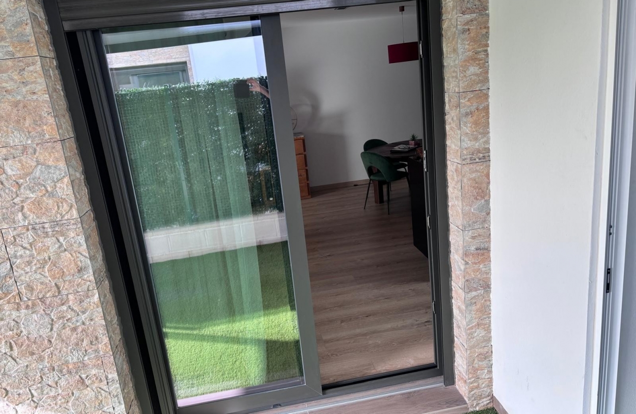 Rynek wtórny - Szeregowiec - Los Montesinos - La Herada