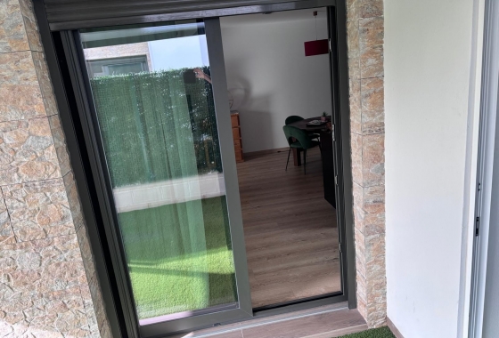 Rynek wtórny - Szeregowiec - Los Montesinos - La Herada