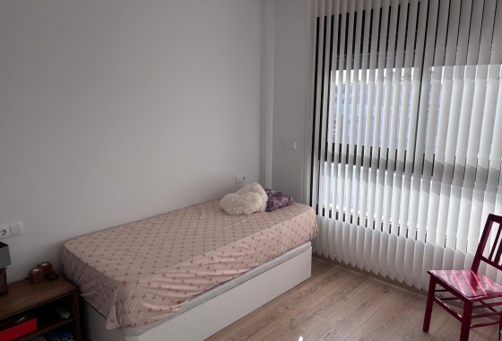 Rynek wtórny - Szeregowiec - Los Montesinos - La Herada