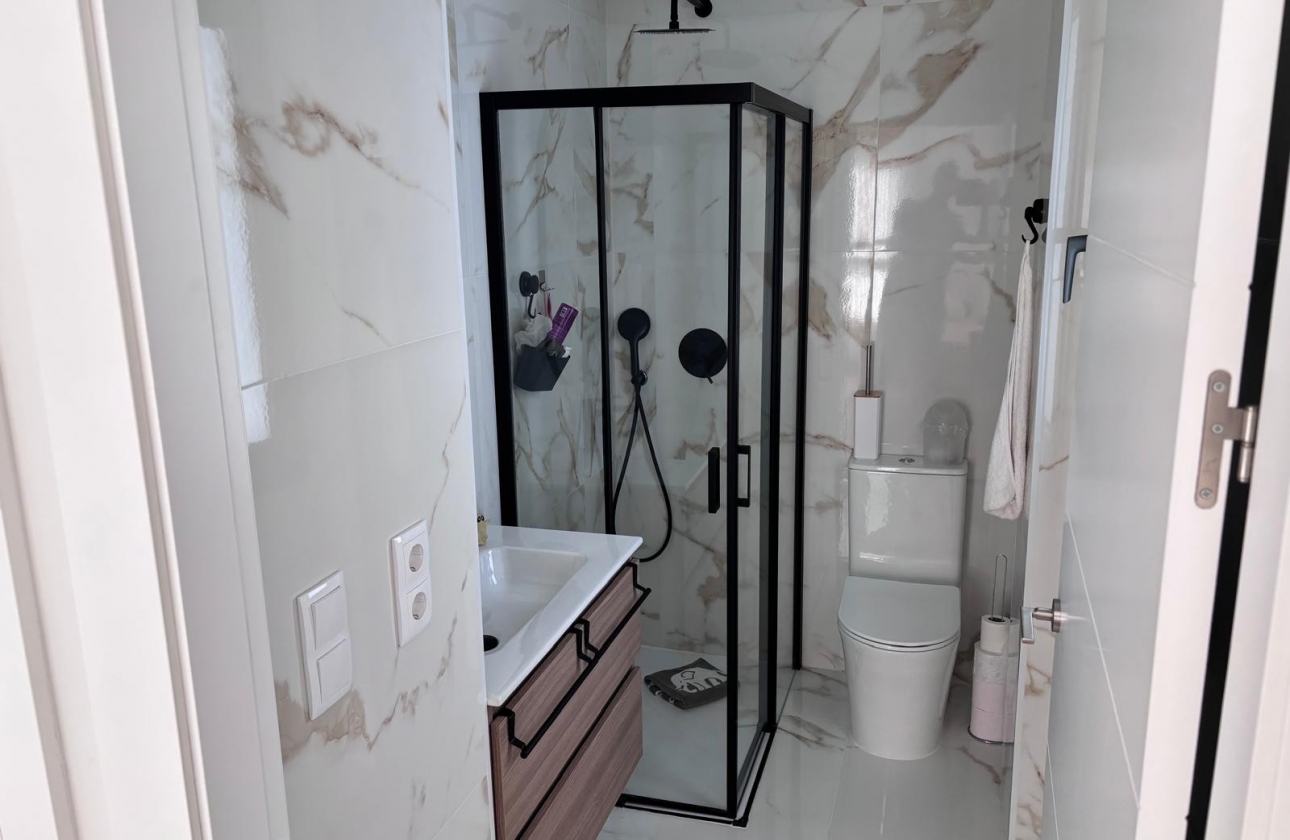 Rynek wtórny - Szeregowiec - Los Montesinos - La Herada