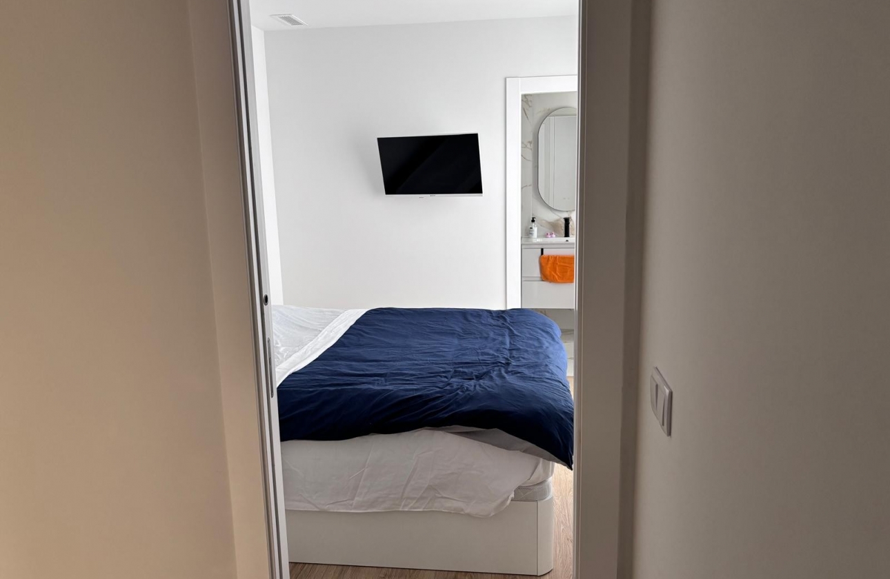 Rynek wtórny - Szeregowiec - Los Montesinos - La Herada