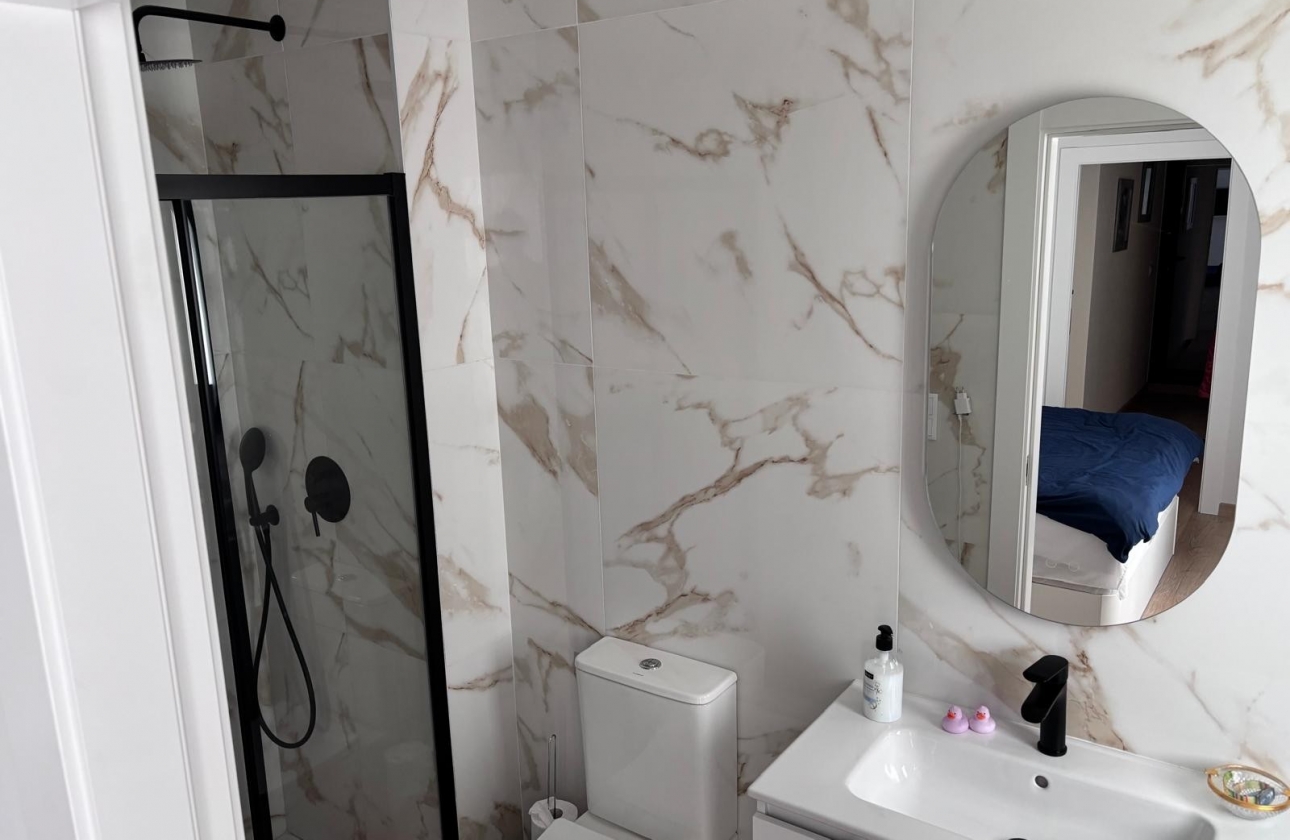 Rynek wtórny - Szeregowiec - Los Montesinos - La Herada