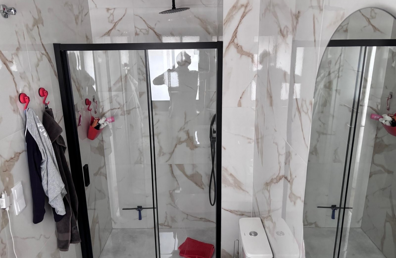 Rynek wtórny - Szeregowiec - Los Montesinos - La Herada