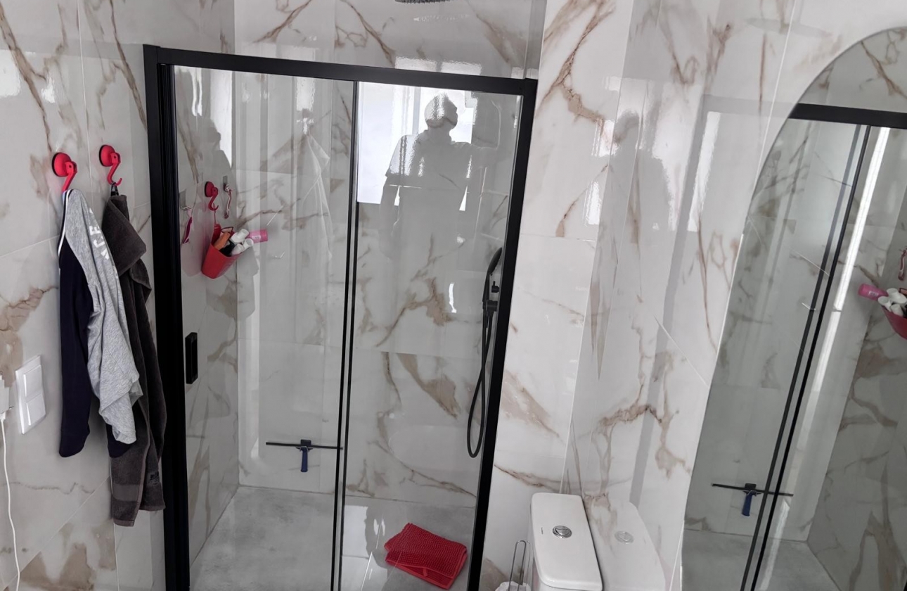 Rynek wtórny - Szeregowiec - Los Montesinos - La Herada