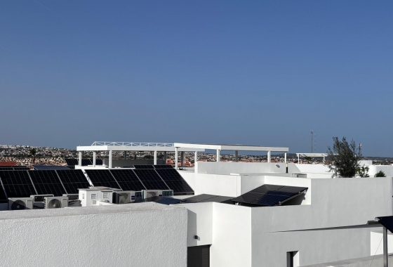 Rynek wtórny - Szeregowiec - Los Montesinos - La Herada