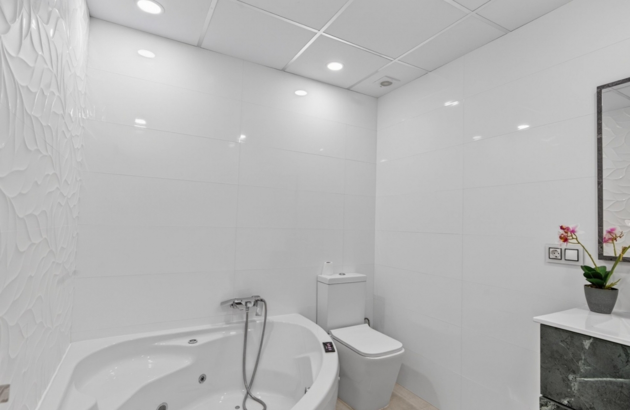 Rynek wtórny - Villa - Alicante - Rebolledo