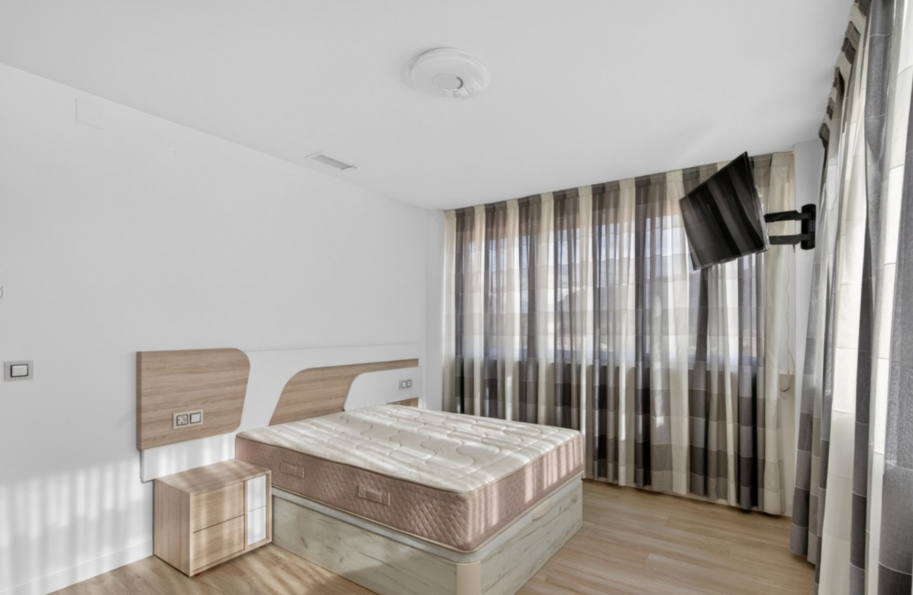 Rynek wtórny - Villa - Alicante - Rebolledo