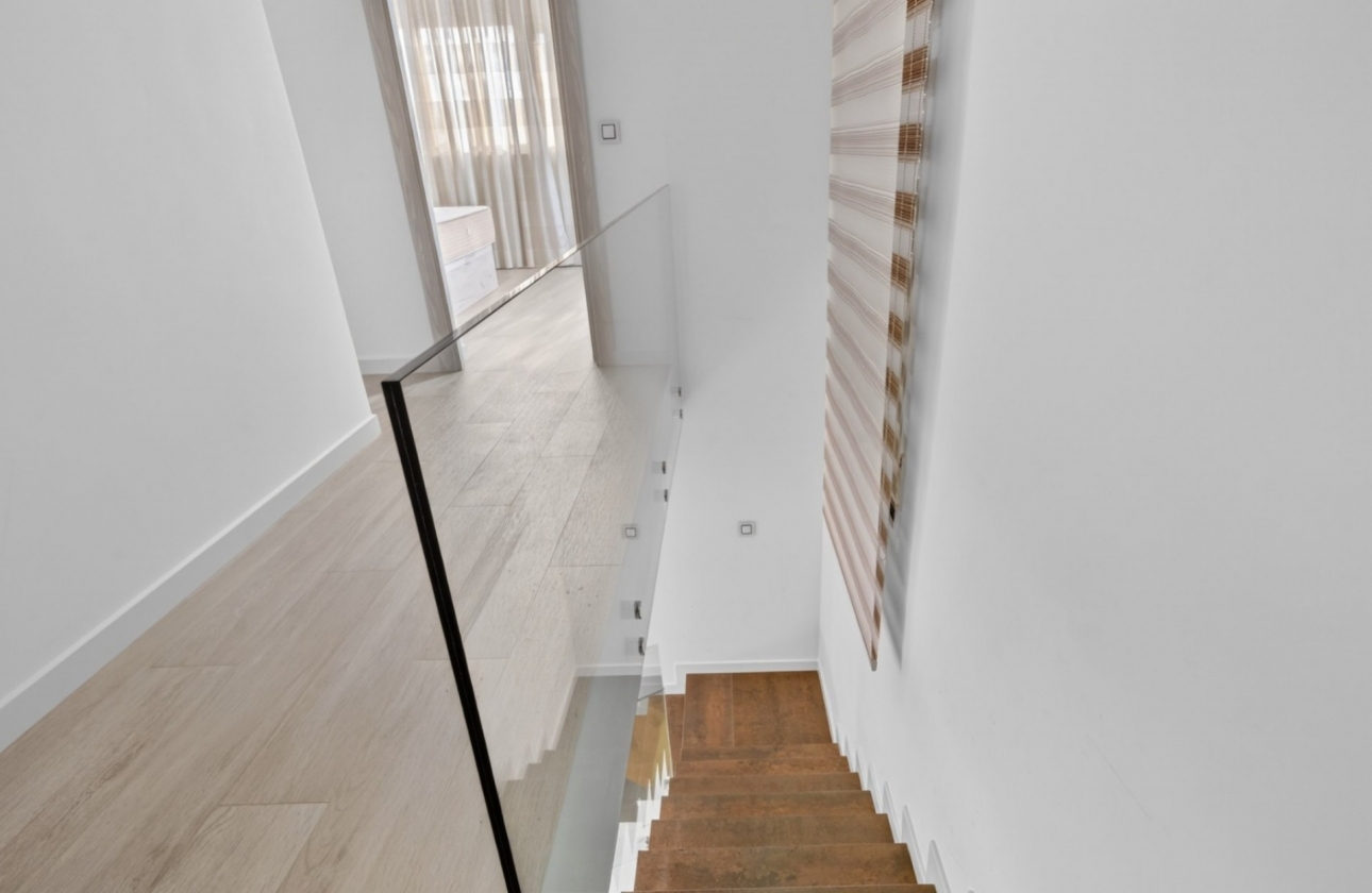 Rynek wtórny - Villa - Alicante - Rebolledo