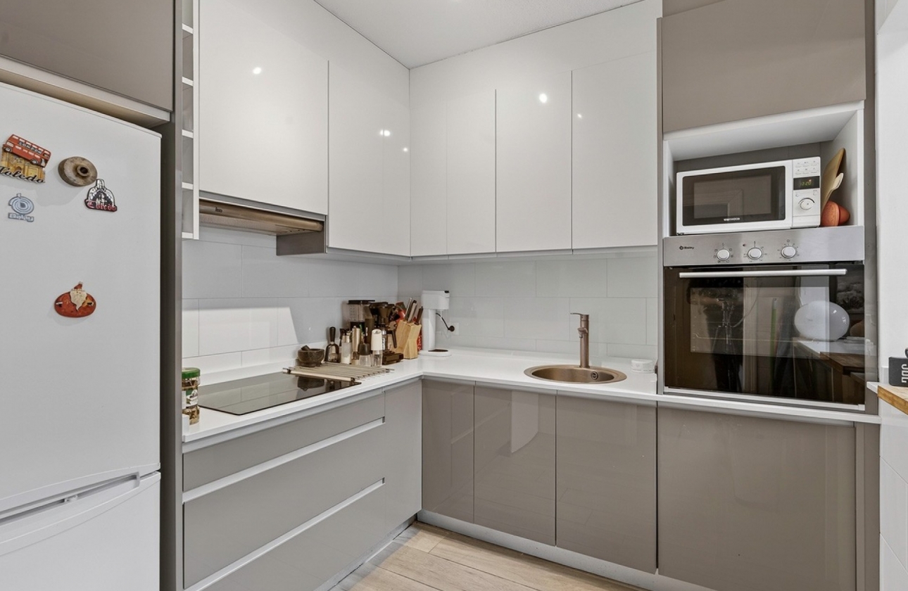 Rynek wtórny - Apartament - Torrevieja - Playa de los Locos