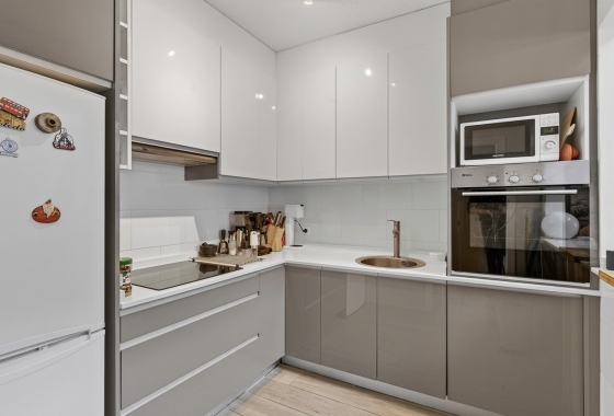 Rynek wtórny - Apartament - Torrevieja - Playa de los Locos