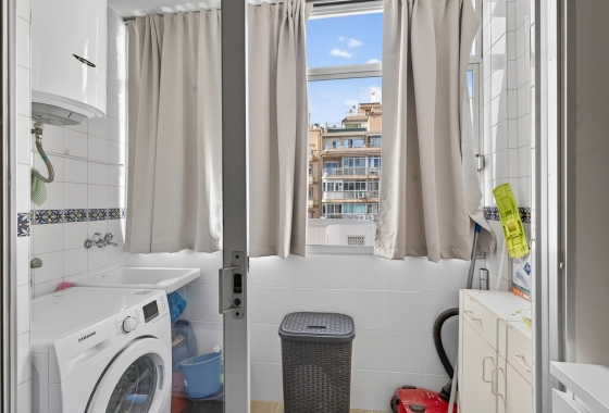 Rynek wtórny - Apartament - Torrevieja - Playa de los Locos