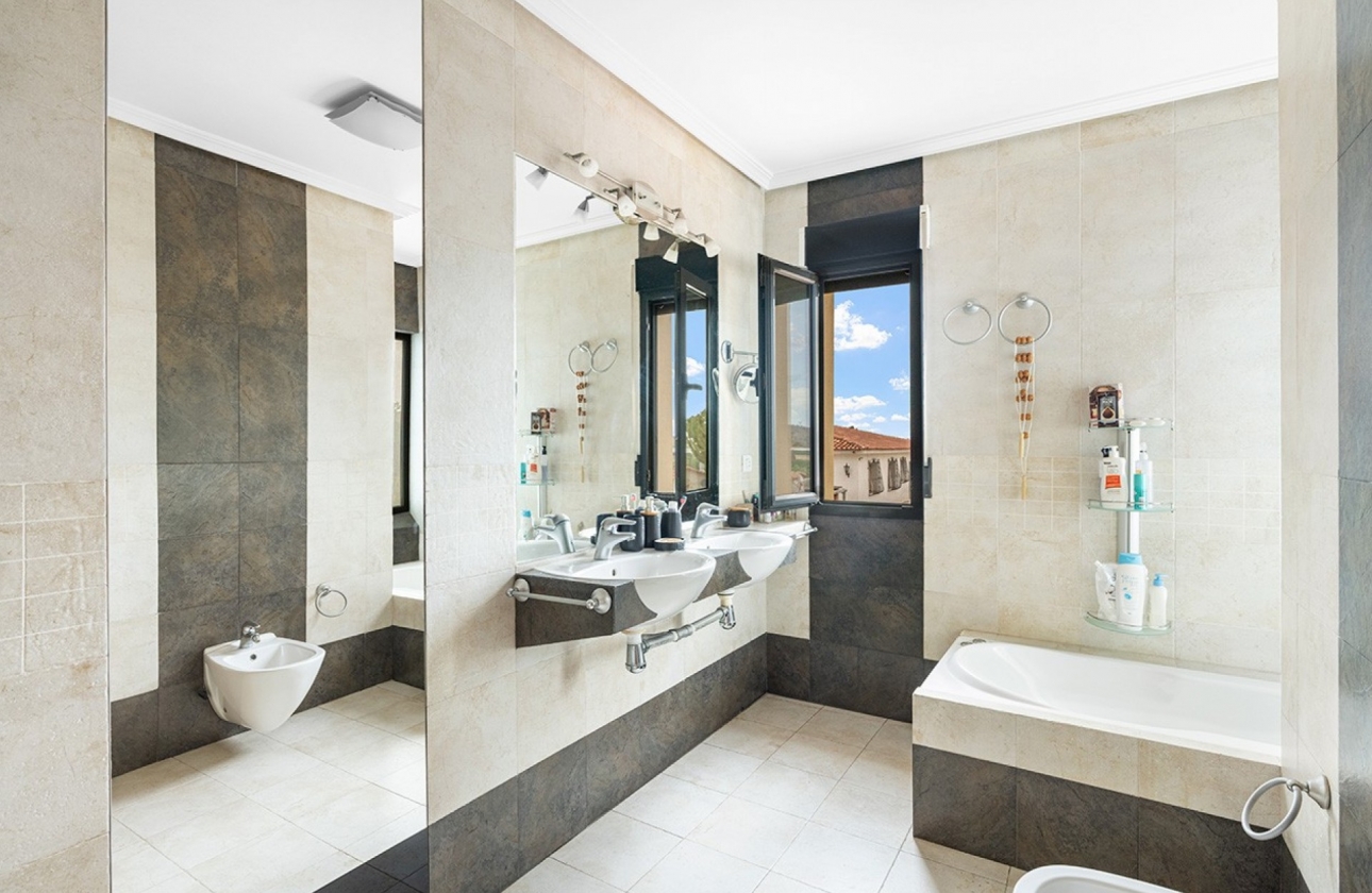 Rynek wtórny - Villa - Alicante - Rebolledo