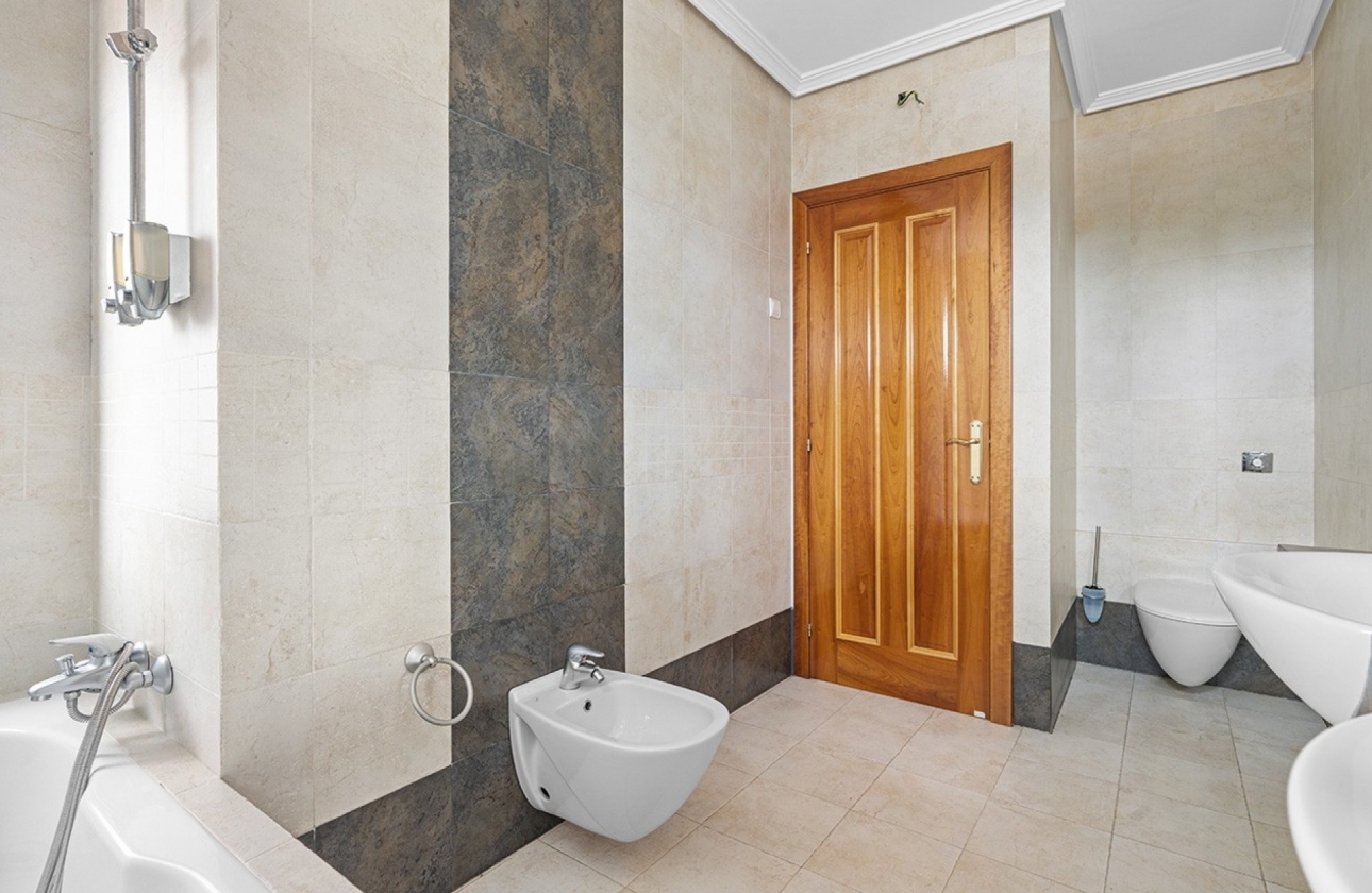 Rynek wtórny - Villa - Alicante - Rebolledo